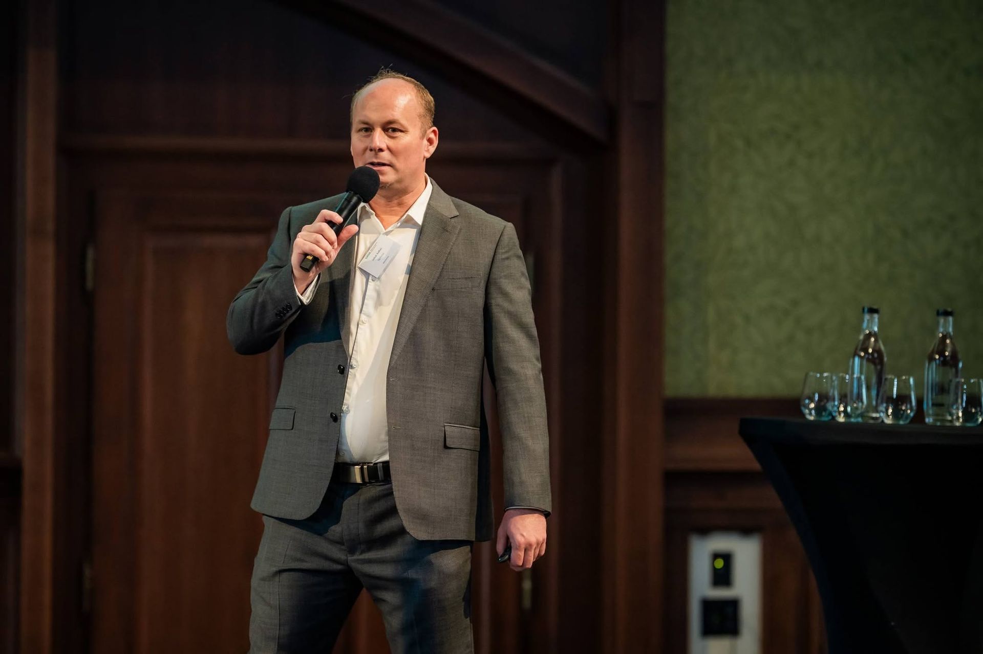 Prezident UAVA Jakub Karas zahajuje 11. ročník konference DronEdge